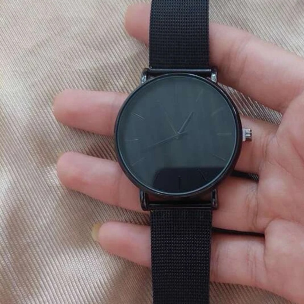 New Men’s Sleek Black On Black Stainless Steel Round Pointer Quartz Watch - Picture 5 of 12